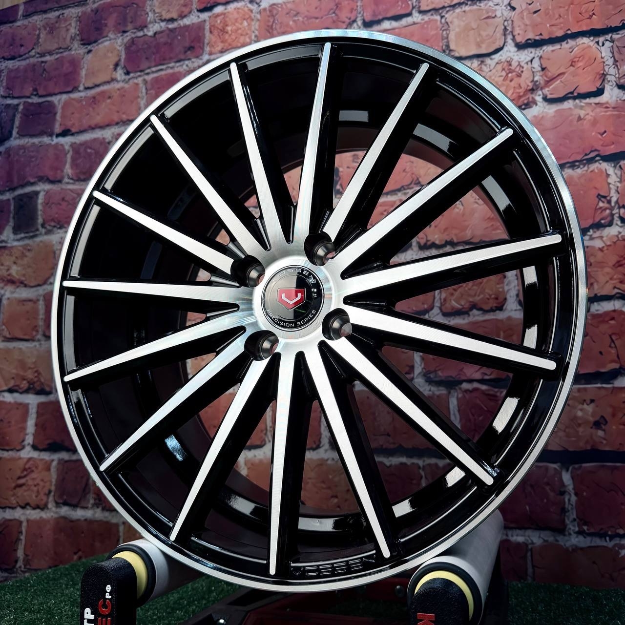 Vossen VFS2 17 j7 4/100 et35 dia67.1 