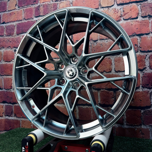 HRE FF10 R19 8.5j 5/120 ET+35 dia72.6 Хайпер Уценка,повреждение лакокрасочного.