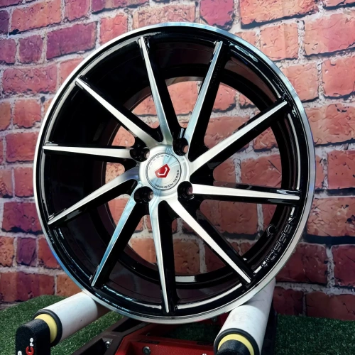 Vossen CVT 16 j7 4/98 et35 dia58.6